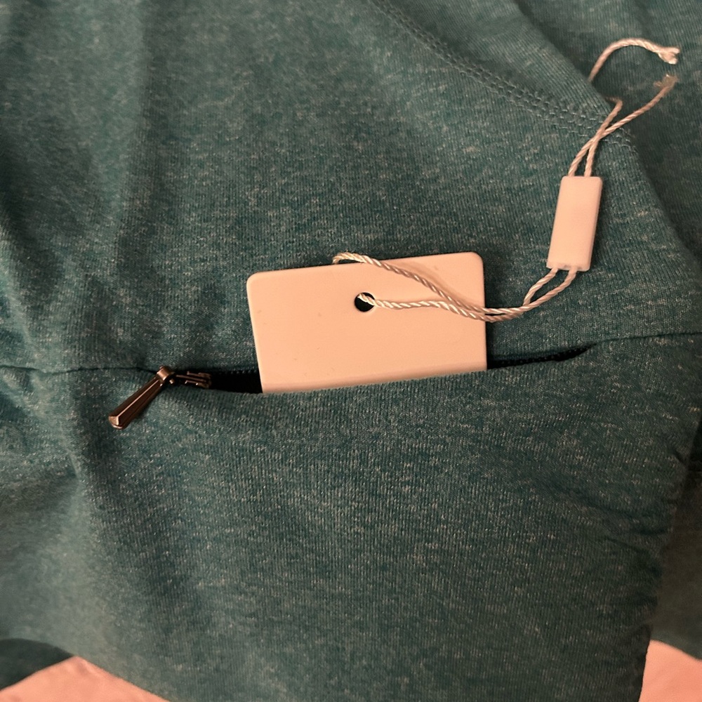 Bench hoodie - Picture 7 of 7